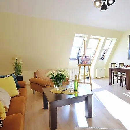50 M Do Plazy Thobruk Piekna Dama Z Kolobrzegu Apartment